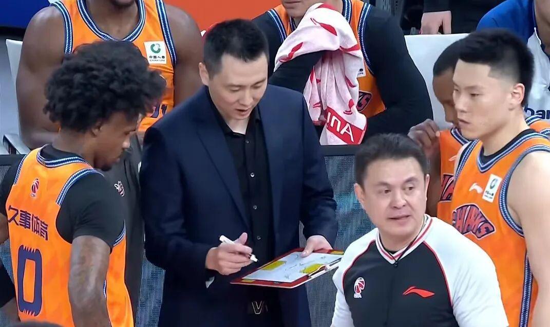 开云体育下载-CBA变天!广东北京大胜,辽宁输掉关键战,上海基本锁定第一